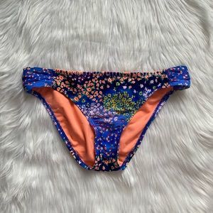 ⭐️ Floral Bikini Bottoms
